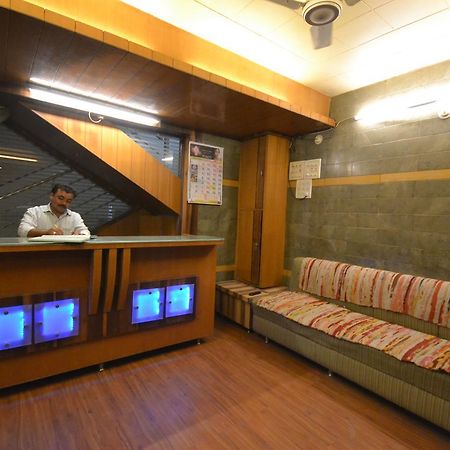 Hotel Sai Hari Prasad Shirdi Exterior photo