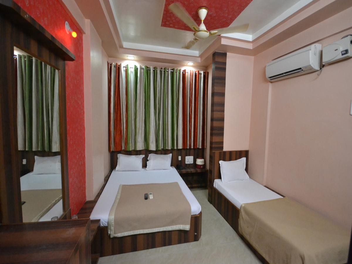 Hotel Sai Hari Prasad Shirdi Exterior photo